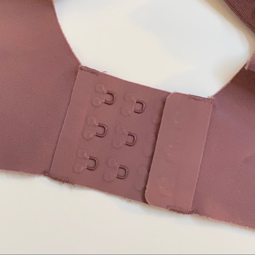 Victorias Secret purple satin perfect coverage seamless underwire bra - Picture 4 of 9